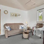 3 Bedroom Amazing In Give