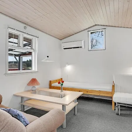 3 Bedroom Lovely In Give Holiday home Uve